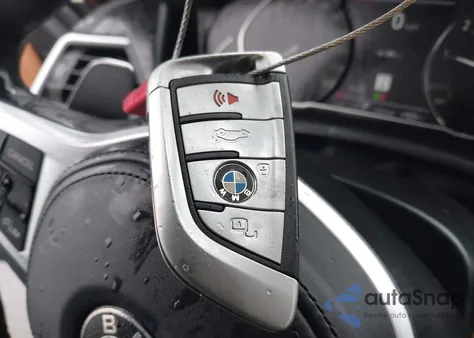 2022 BMW M440I xDrive z USA, uszkodzony, nr VIN WBA13AR03NCK53353